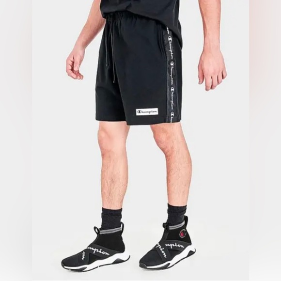 NWT Men’s Size Medium Champion Drawstring Striped Logo Print Jersey Shorts Black - Picture 1 of 12